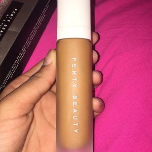 Rihanna Fenty Beauty Foundation